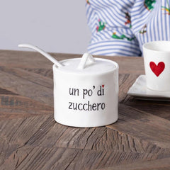 SIMPLE DAY - ZUCCHERIERA CON CUCCHIAINO IN GRES "UN PO' DI ZUCCHERO" CON CUORICINO ROSSO