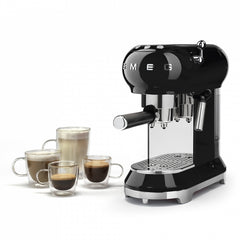 Macchina espresso nera SMEG per polvere e cialde